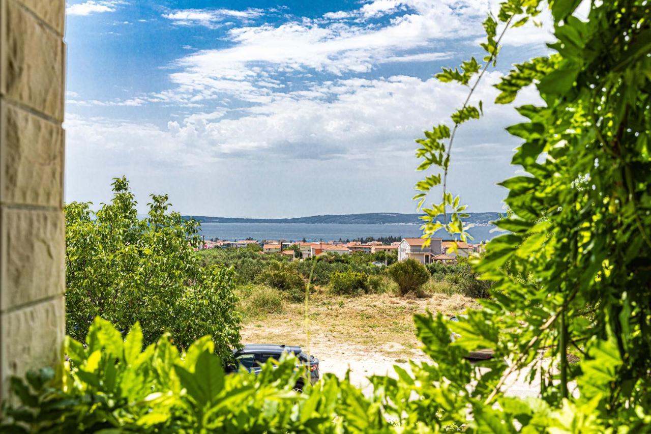 Home Away From Home With Outdoor Pool, Botanical Garden And A Beautiful Sea View Kastela Exterior photo